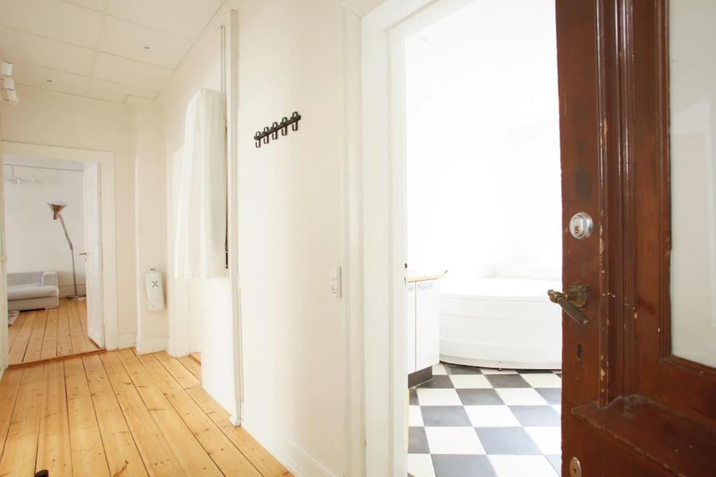 Large & Bright 3Br Apartment W Whirlpool Near Metro Kodaň Exteriér fotografie
