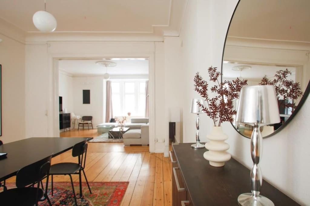 Large & Bright 3Br Apartment W Whirlpool Near Metro Kodaň Exteriér fotografie